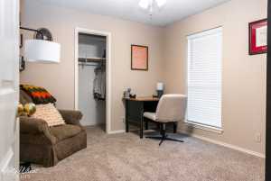 4718 Royal Oak Dr (18)