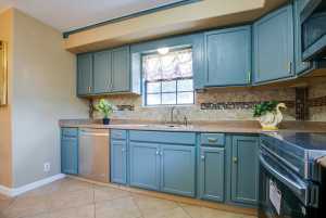 220 McDowell St (10)
