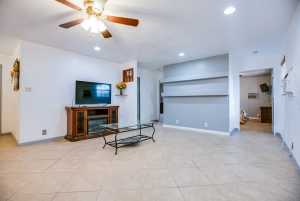 220 McDowell St (12)