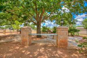 220 McDowell St (28)