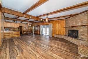 1003 N Plaza (13)
