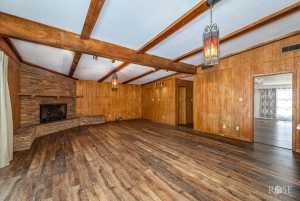 1003 N Plaza (14)