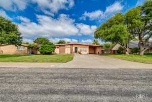 1003 N Plaza (3)