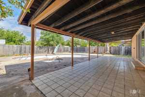 1003 N Plaza (31)