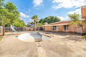 1003 N Plaza (33)