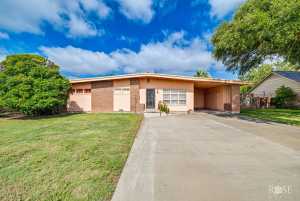 1003 N Plaza (5)