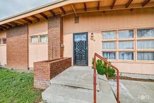 1003 N Plaza (8)