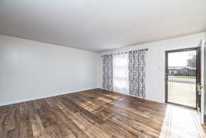 1003 N Plaza (9)