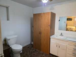 121 W Highland Blvd (16)