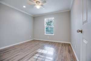 1317 N Garfield St (19)