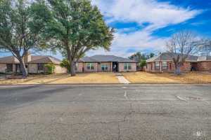 4822 Scarlet Oak Dr (2)